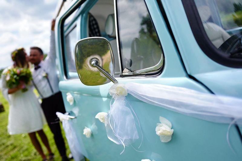 Bilpynt Organza Bildekorasjon med Sateng Blomster 2 stk
