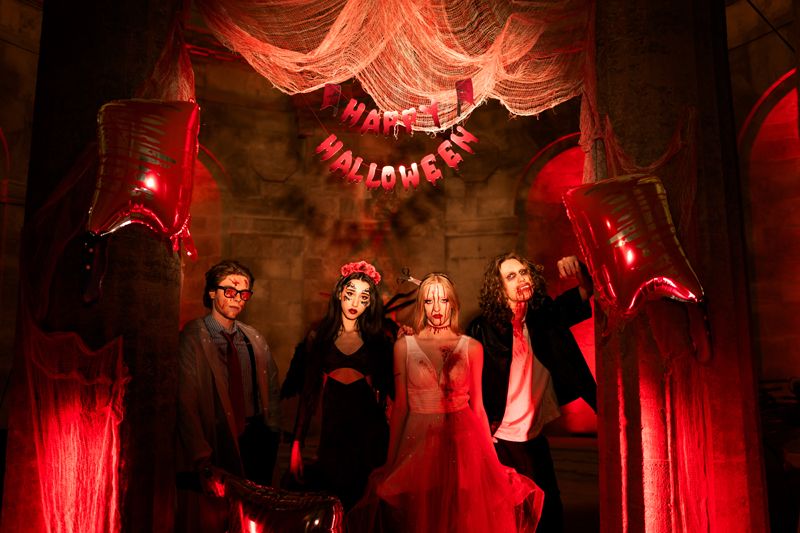 Happy Halloween-banner med kjøttøkser 120 cm